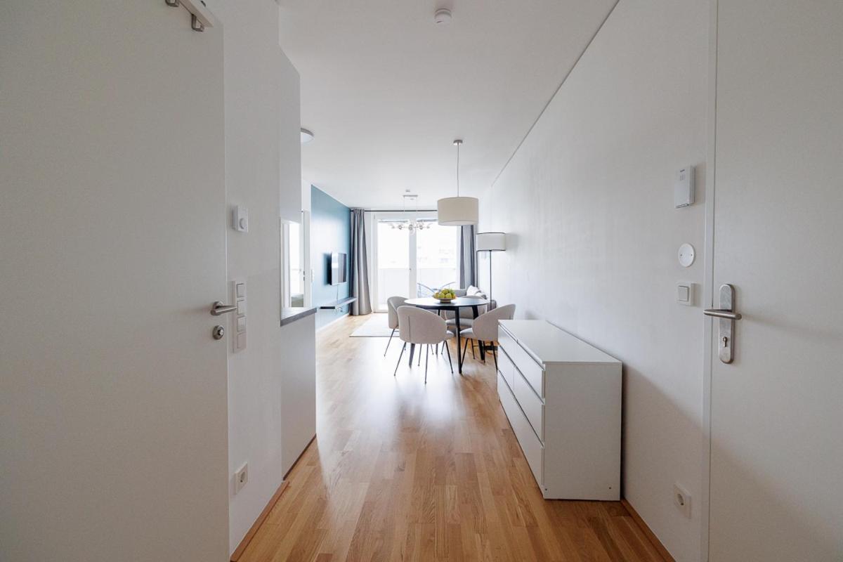 Lovely Apartment In Marina Tower - 10Min To City Center Виена Екстериор снимка