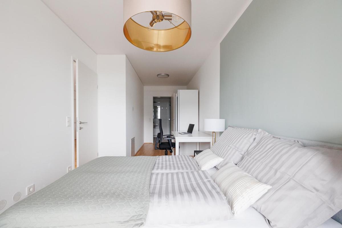 Lovely Apartment In Marina Tower - 10Min To City Center Виена Екстериор снимка