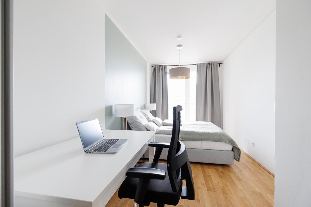 Lovely Apartment In Marina Tower - 10Min To City Center Виена Екстериор снимка