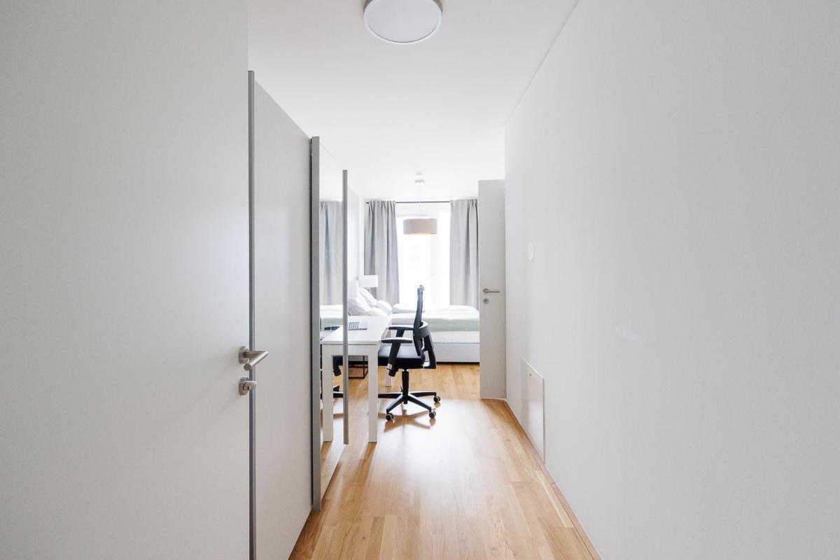 Lovely Apartment In Marina Tower - 10Min To City Center Виена Екстериор снимка