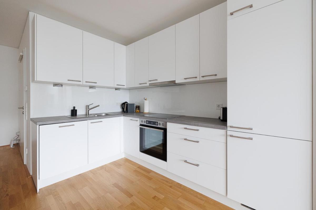 Lovely Apartment In Marina Tower - 10Min To City Center Виена Екстериор снимка
